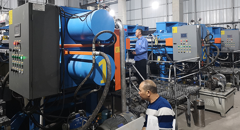 高壓隔膜青青草免费观看视频